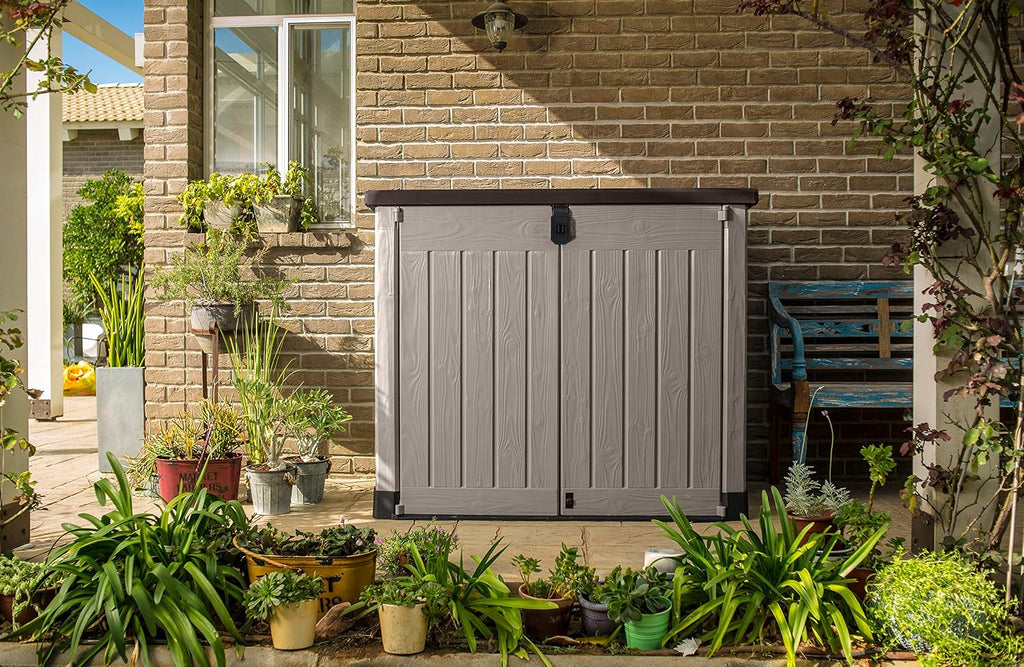 Keter Store it Out Pro Mülltonnenbox mit Gasdruckfeder, wetterfest, abschließbar, beige, 1.200 L, 145,5 x 82 x 123cm, passend für 2x240l Abfalltonnen
