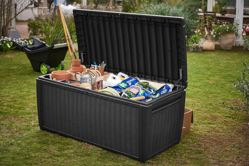 Keter Sumatra Auflagenbox, Kissenbox für draußen, 511 L, wetterfest, Deckel mit Gasdruckfeder, Außenmaße:145x73x64 cm, Sitzgelegenheit für 2 Personen Graphit